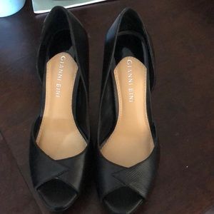 Gianni Bini Pumps
